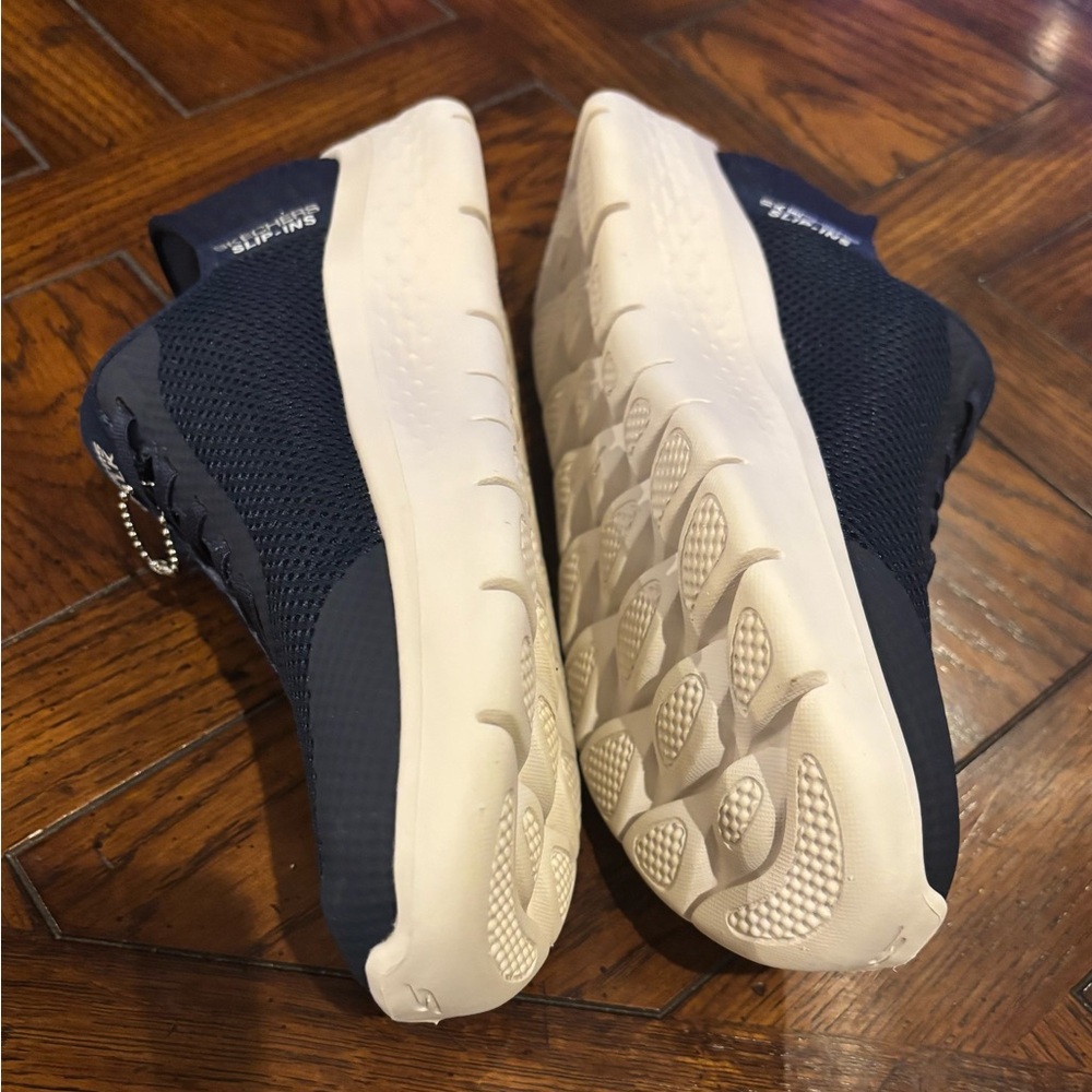 Skechers GOWALK Slip-Ins size 8 - Picture 2 of 6